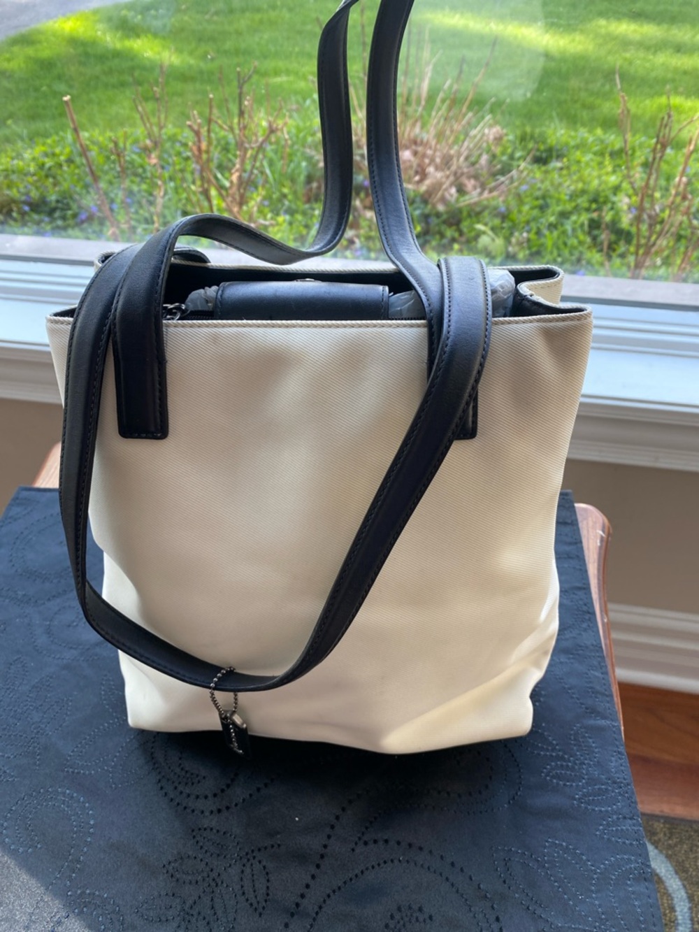 Coach Cream and Black Tote Bag with Long Shoulder Straps NO: JOJ -4411